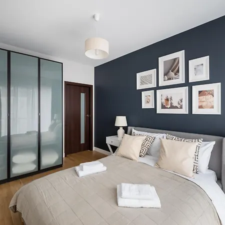 Appartement Metro Mlynow Homely By Bookinghost *