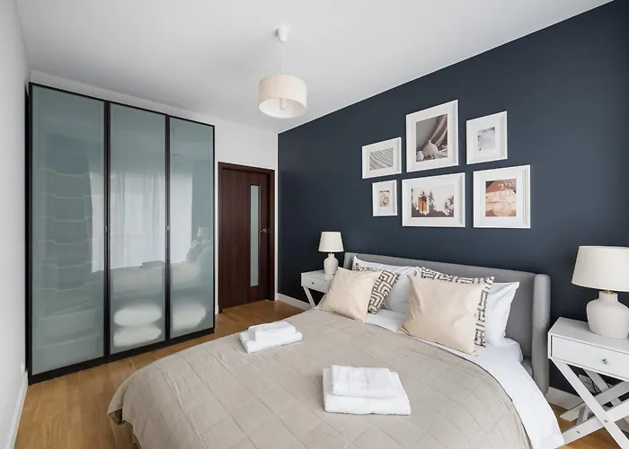 Apartment Metro Mlynow Homely By Bookinghost *