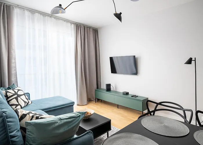 Metro Mlynow Homely By Bookinghost *