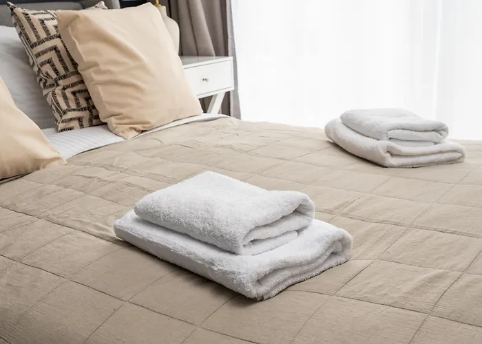 Metro Mlynow Homely By Bookinghost Lejlighed *