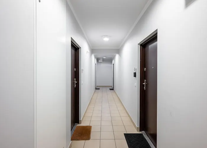 Metro Mlynow Homely By Bookinghost Warszawa