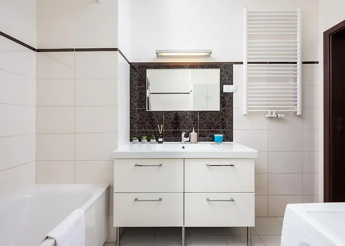 Apartment Metro Mlynow Homely By Bookinghost *