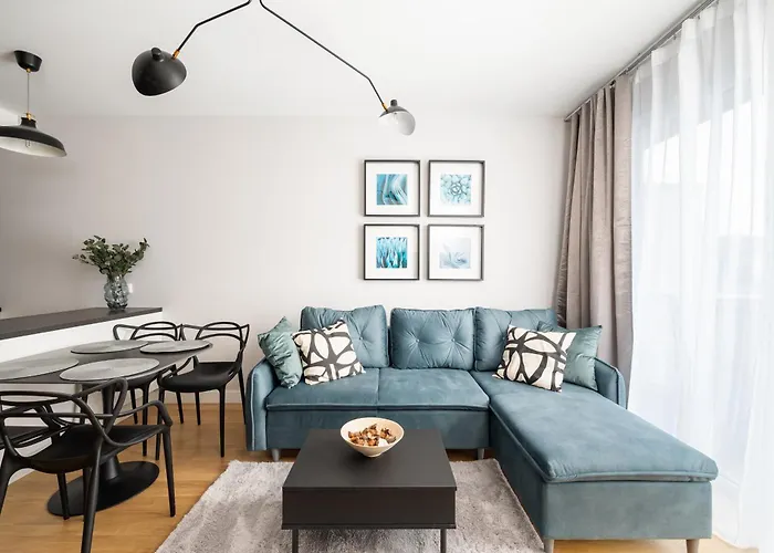 Metro Mlynow Homely By Bookinghost Warsaw