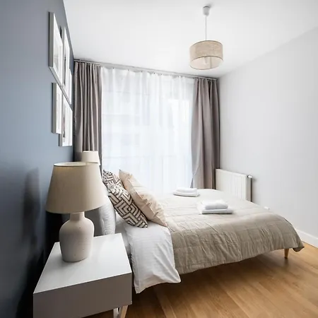 公寓 Metro Mlynow Homely By Bookinghost